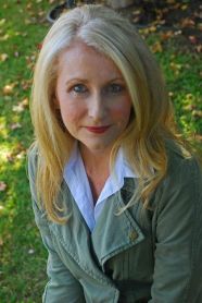 Anne Girard Headshot