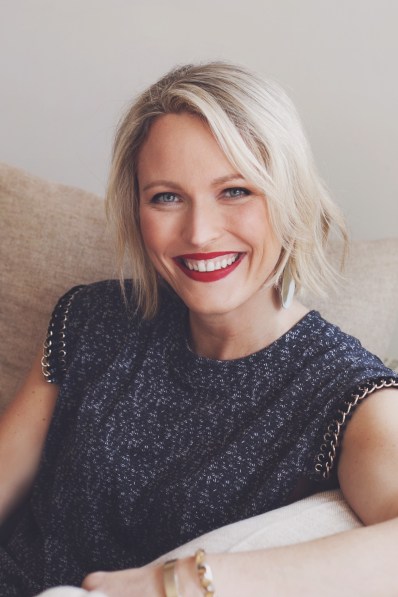 Sally Hepworth Headshot_highest res_credit Mrs. Smart Photography (1)