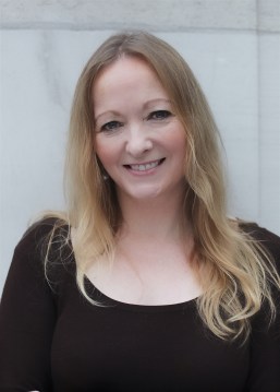 Cara Hunter author credit Justine Stoddart