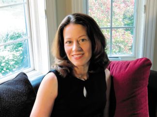 Jennifer Chiaverini Author Photo