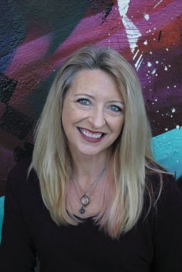 Sofia Grant author photo (1)