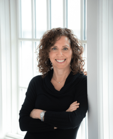 Lisa Tognola author photo_TND.png